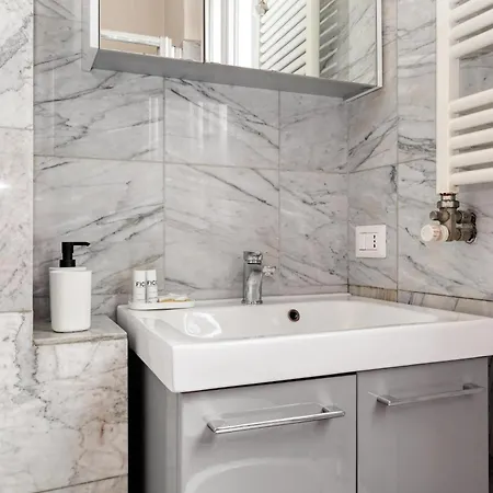 Joivy Welcoming 1br Flat In Porta Garibaldi Milan